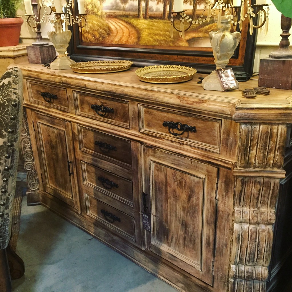 Stunning buffet marked down over $1000! Get it for $1095 ONLY on Black ...